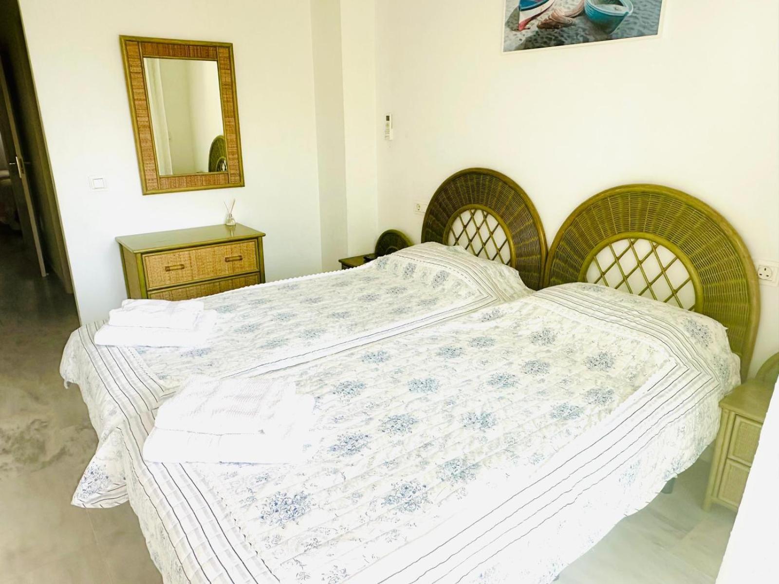 Apartment Lovely Apartment, Grancalahonda By Holidays2rent Malaga