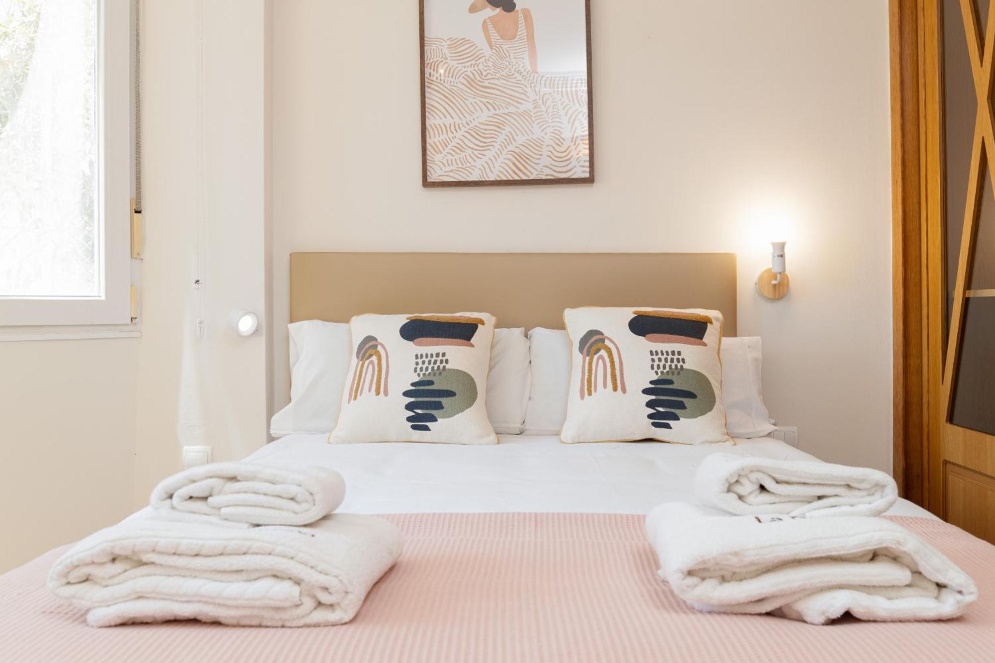 C66 Lovely 2 Bdr With Terrace Close To The Apartamento