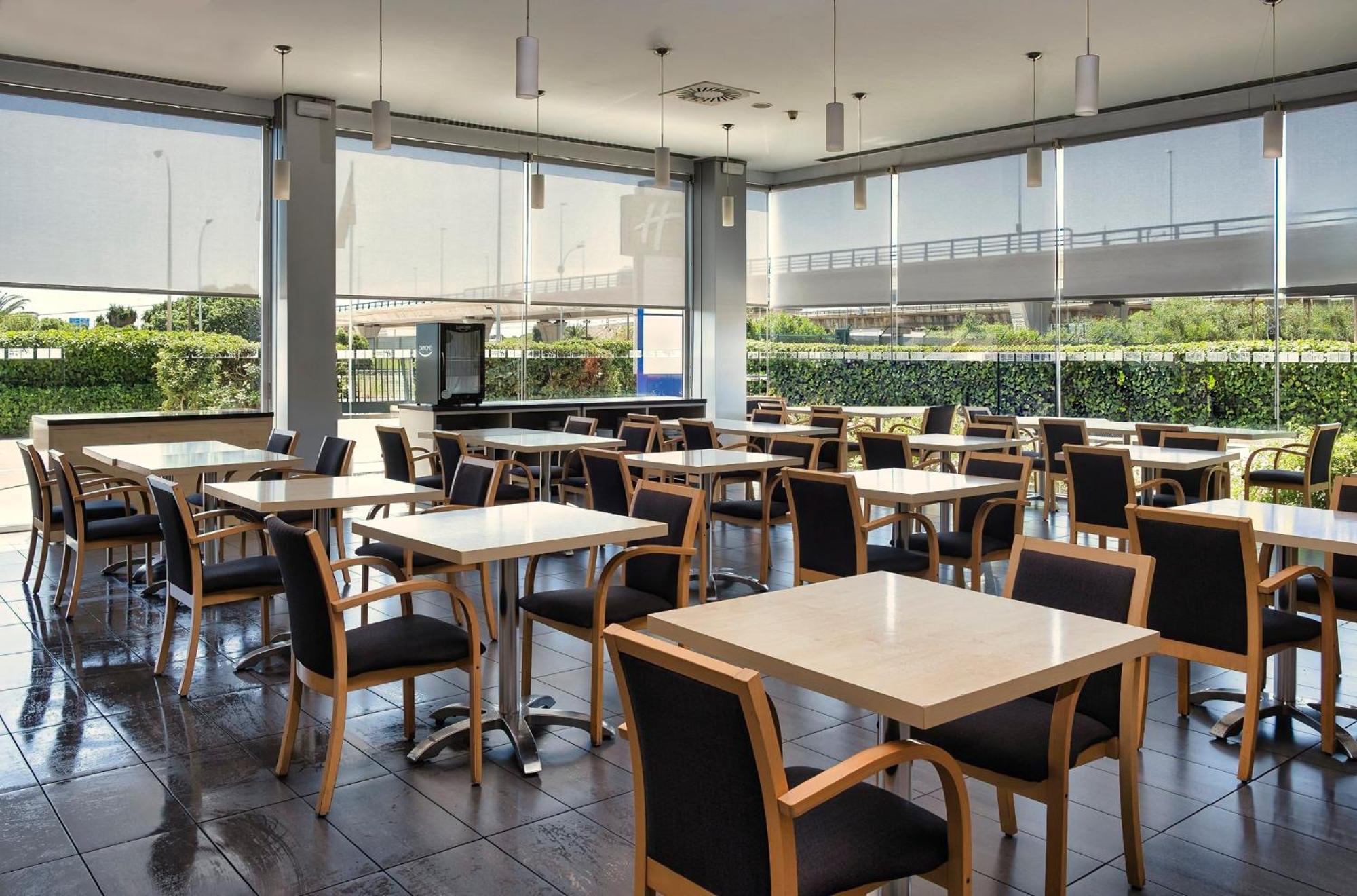 Express Airport, An Ihg Hotel 3*