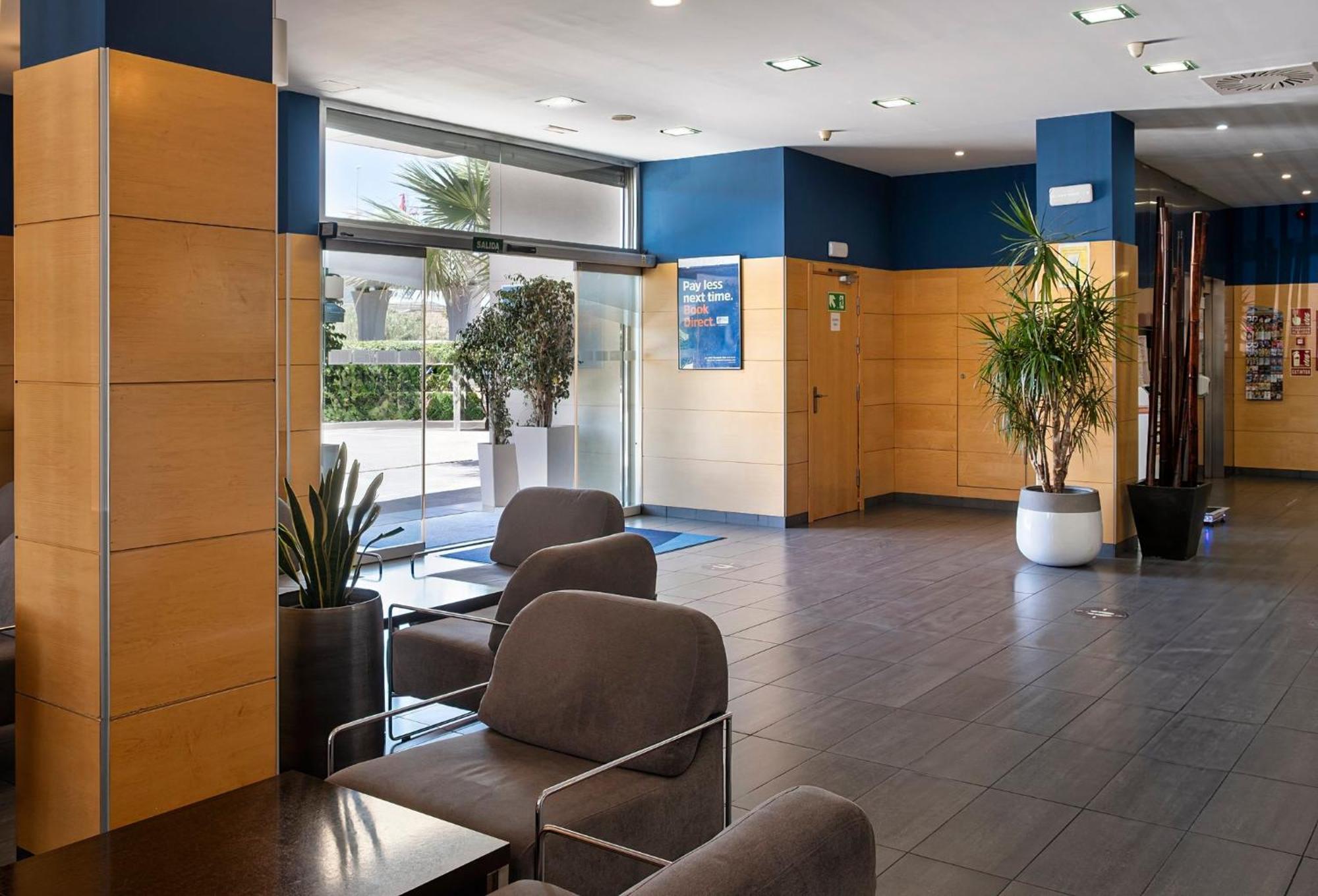 Hotel Express Airport, An Ihg Málaga