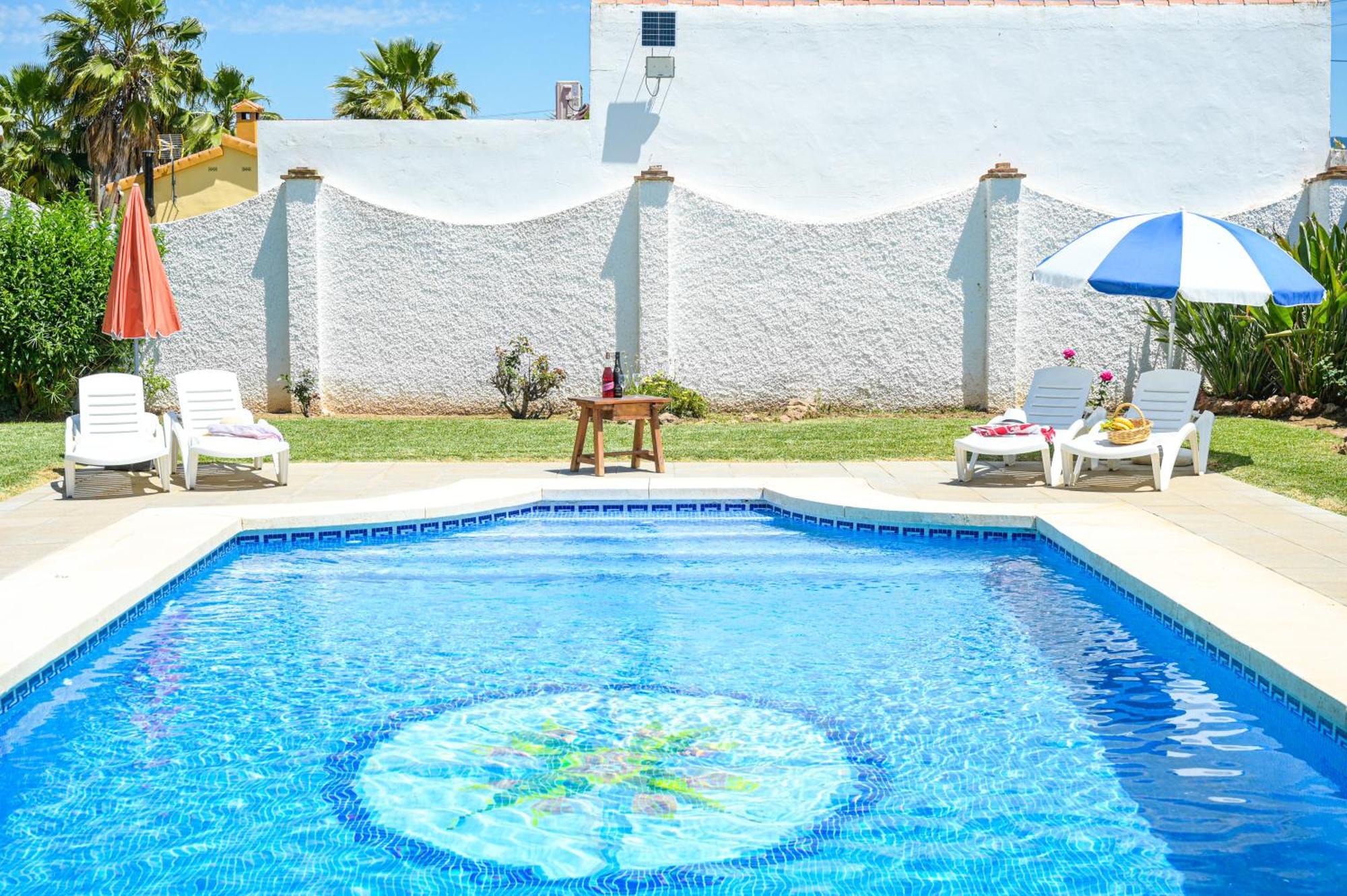 Amplia Con Precioso Jardin Cerca De Capital. *