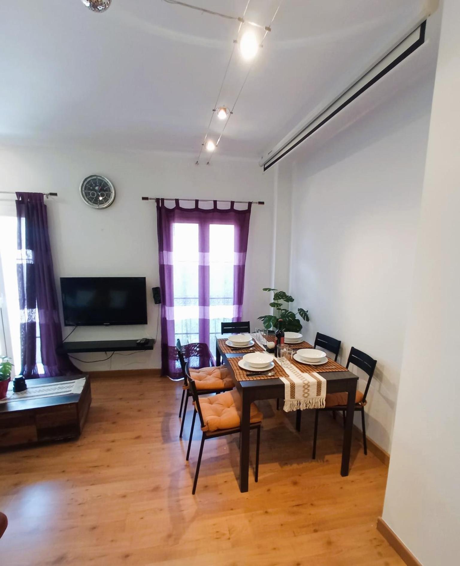 Apartamento Duplex En Centro De Malaga, Calle Nuno Gomez *