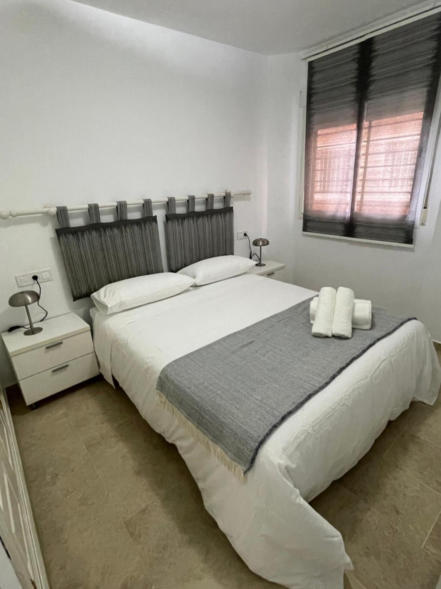 Apartamento A 5 Min Estacion De Tren- Patio-parking Y Playa