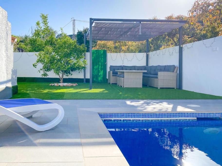 Cozy In Nerja , Malaga. Private Pool. Wifi