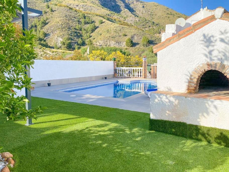 Cozy In Nerja , Malaga. Private Pool. Wifi Сasa de vacaciones