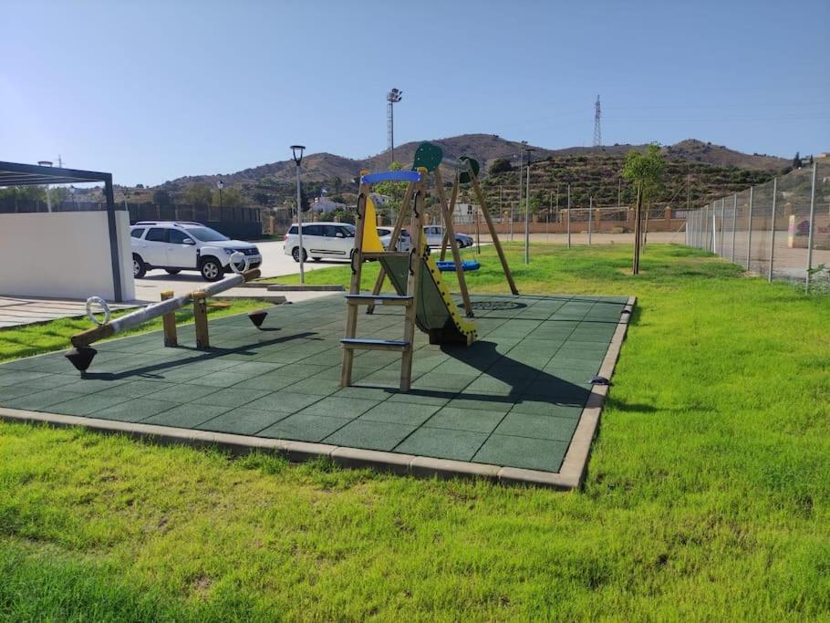 Nuevo, Disfruta Del Silencio, Familias Con Ninos, Aire Acondicionado, 2 Banos , Playa Apartamento