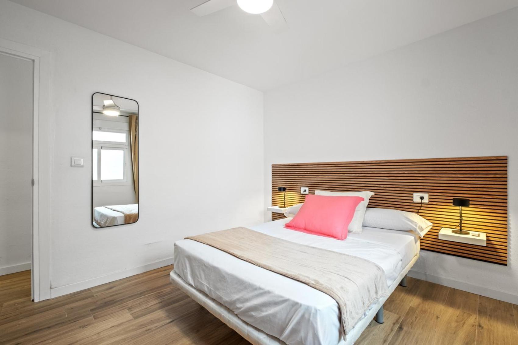 3 Dormitorios, 2 Banos Y Balcon Apartment Malaga
