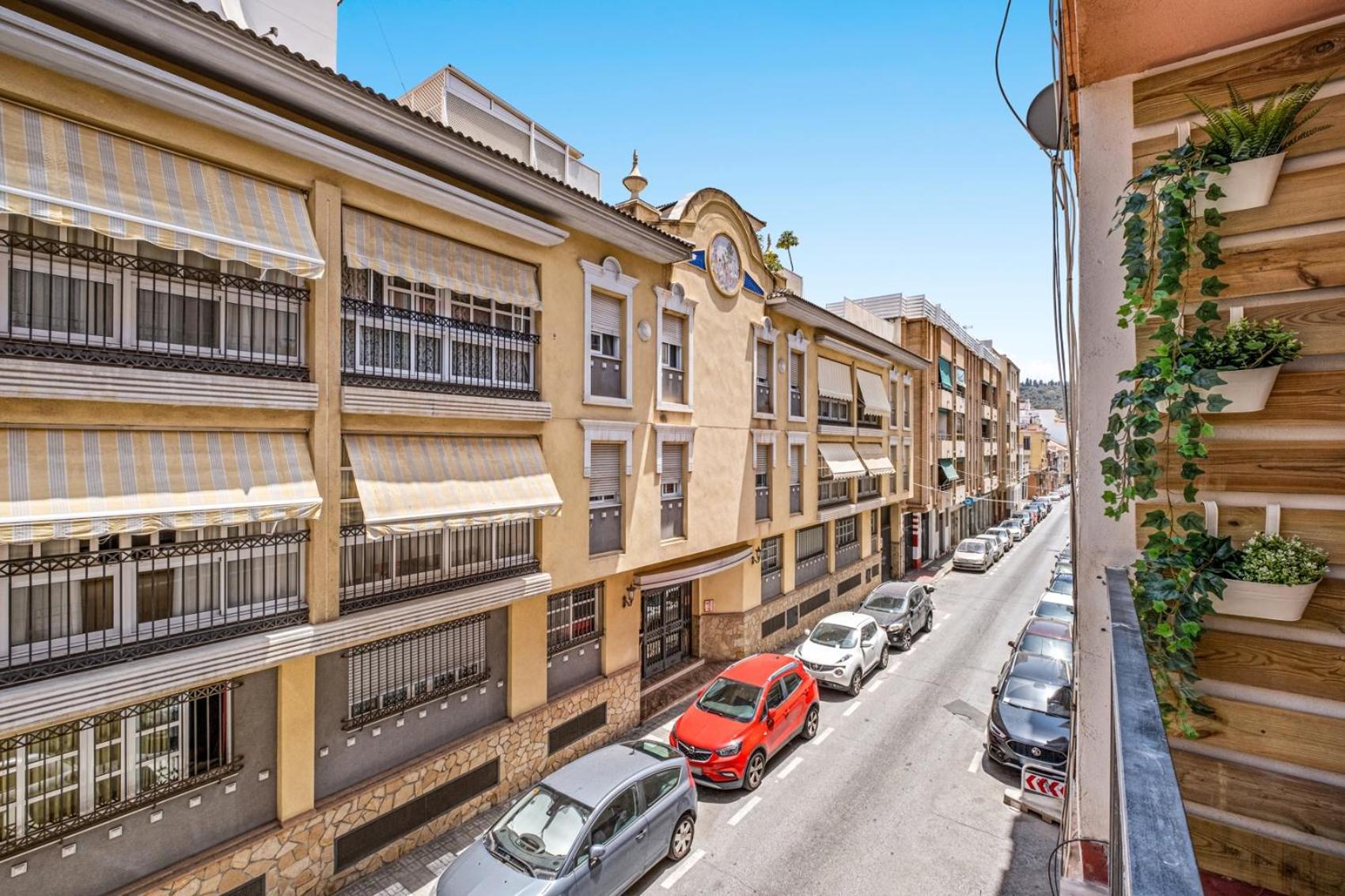 Apartment 3 Dormitorios, 2 Banos Y Balcon Malaga