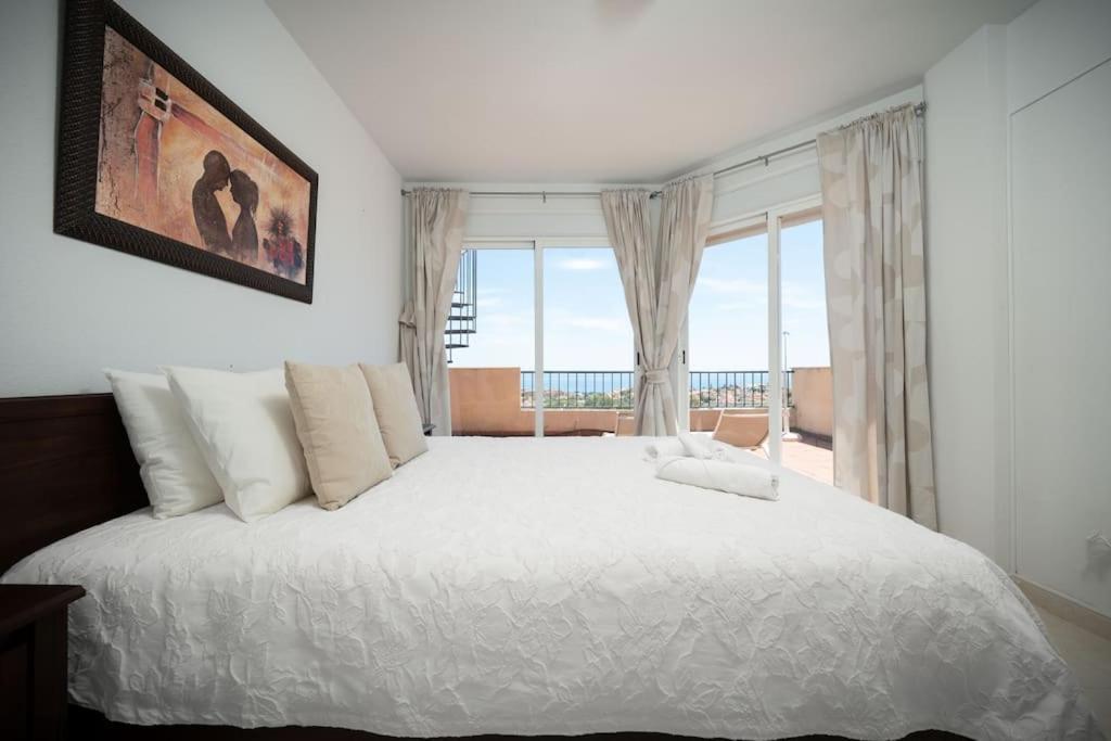 Apartment Penthouse Seaview - 3bed & 2bath