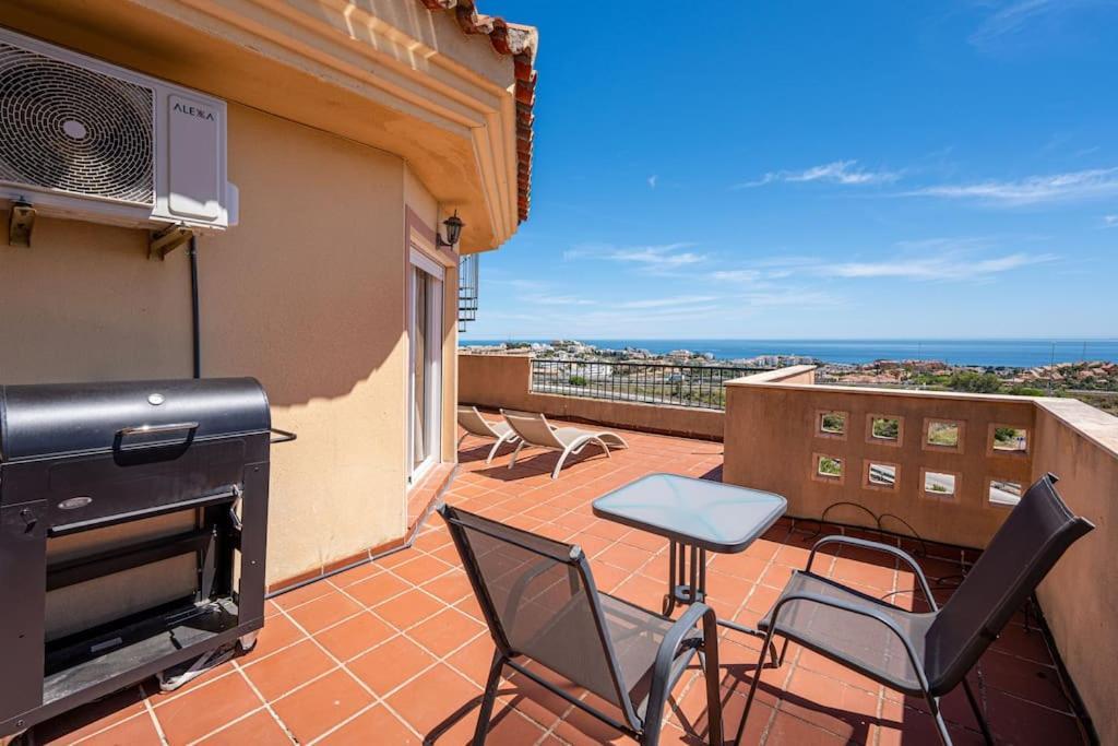 Apartment Penthouse Seaview - 3bed & 2bath *