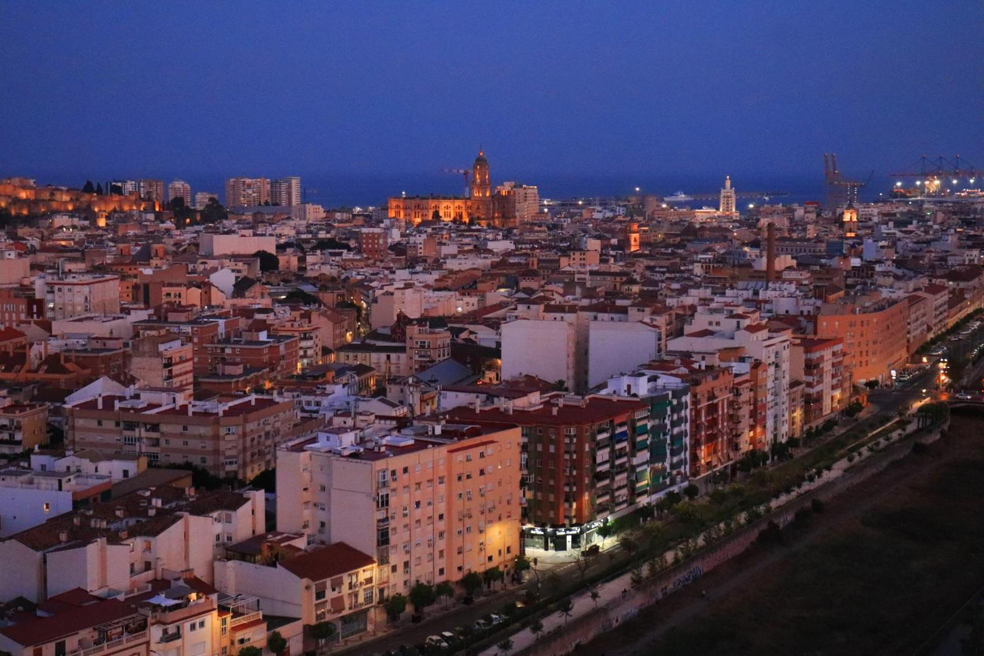 -malagasunapts-urbansky Crazy Views