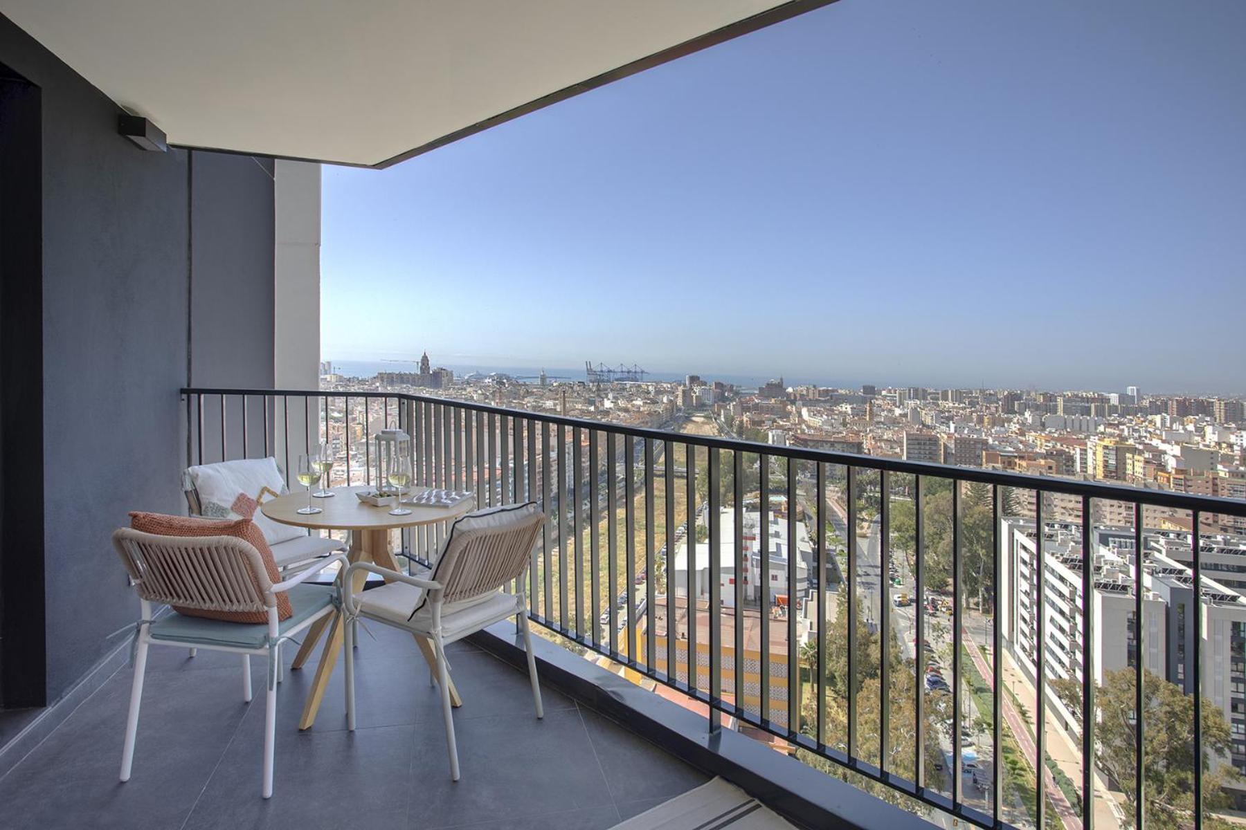 -malagasunapts-urbansky Crazy Views * Málaga