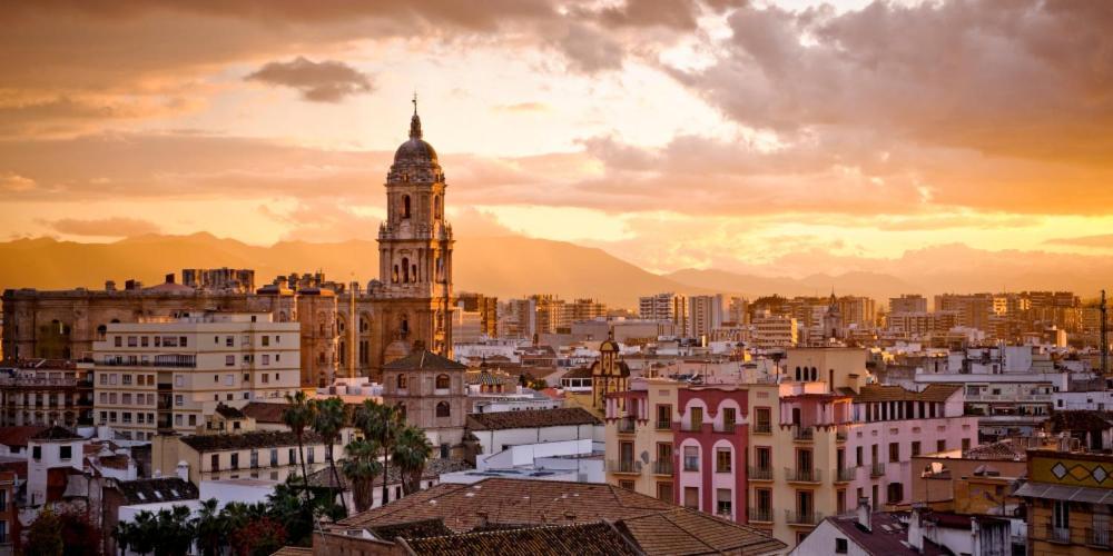 Apartamento Nino De Guevara's Andalusian Charm: The Essence Of City Center