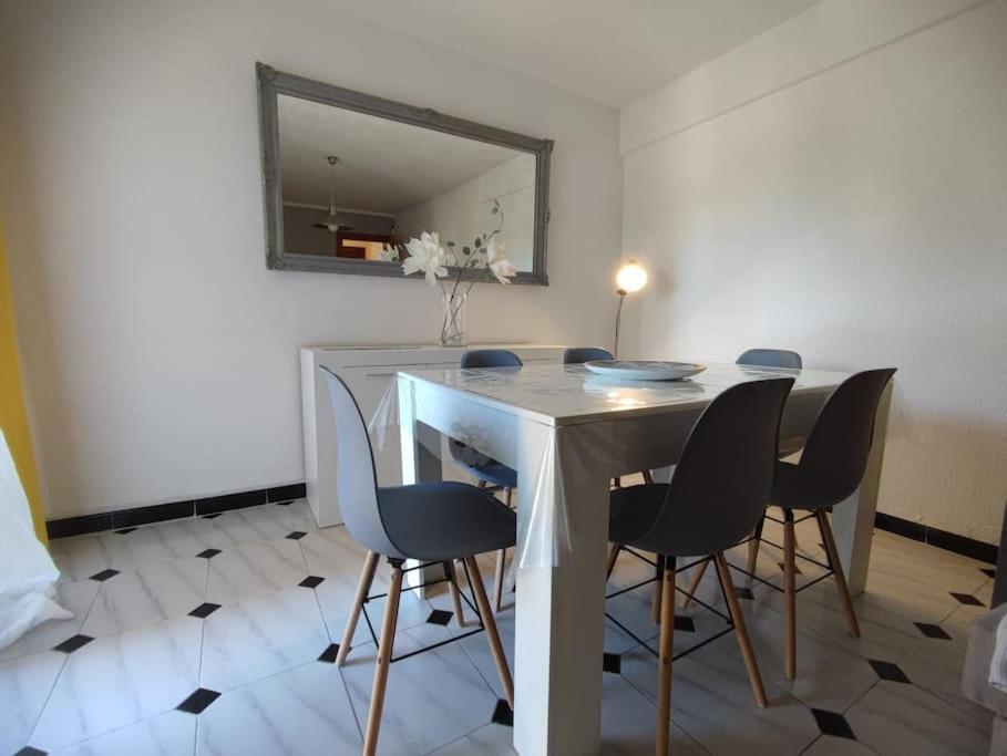 Cozy Flat Near El Palo - Bosque Apartamento *