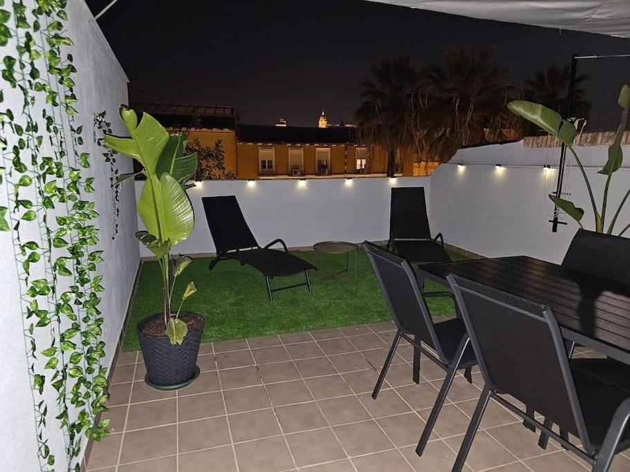 Cms Center Penthouse With Sunny Terrace & Parking Apartamento