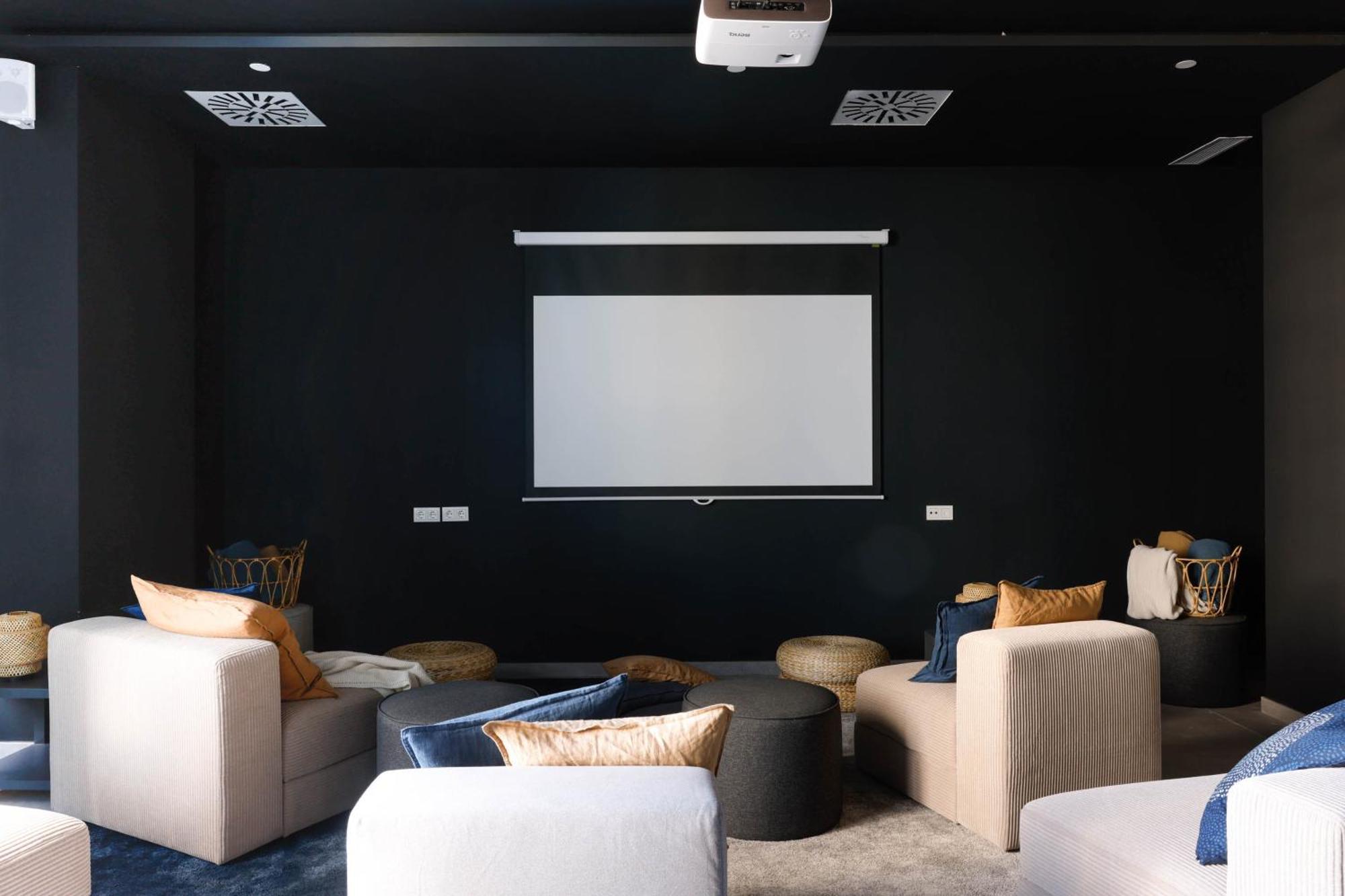 Urban Sky Serviced By P&o Apartamento *