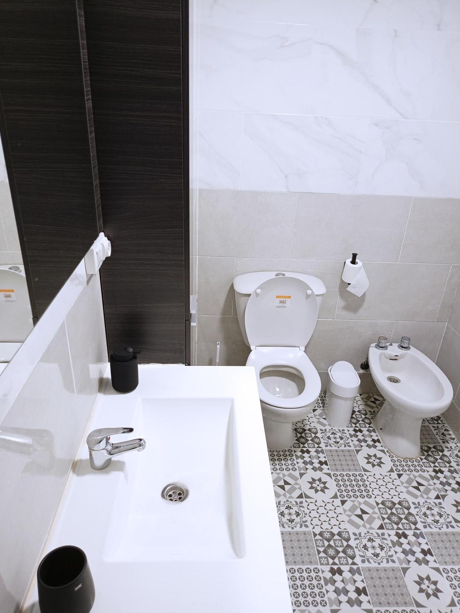 Angosta Host Homestay Malaga