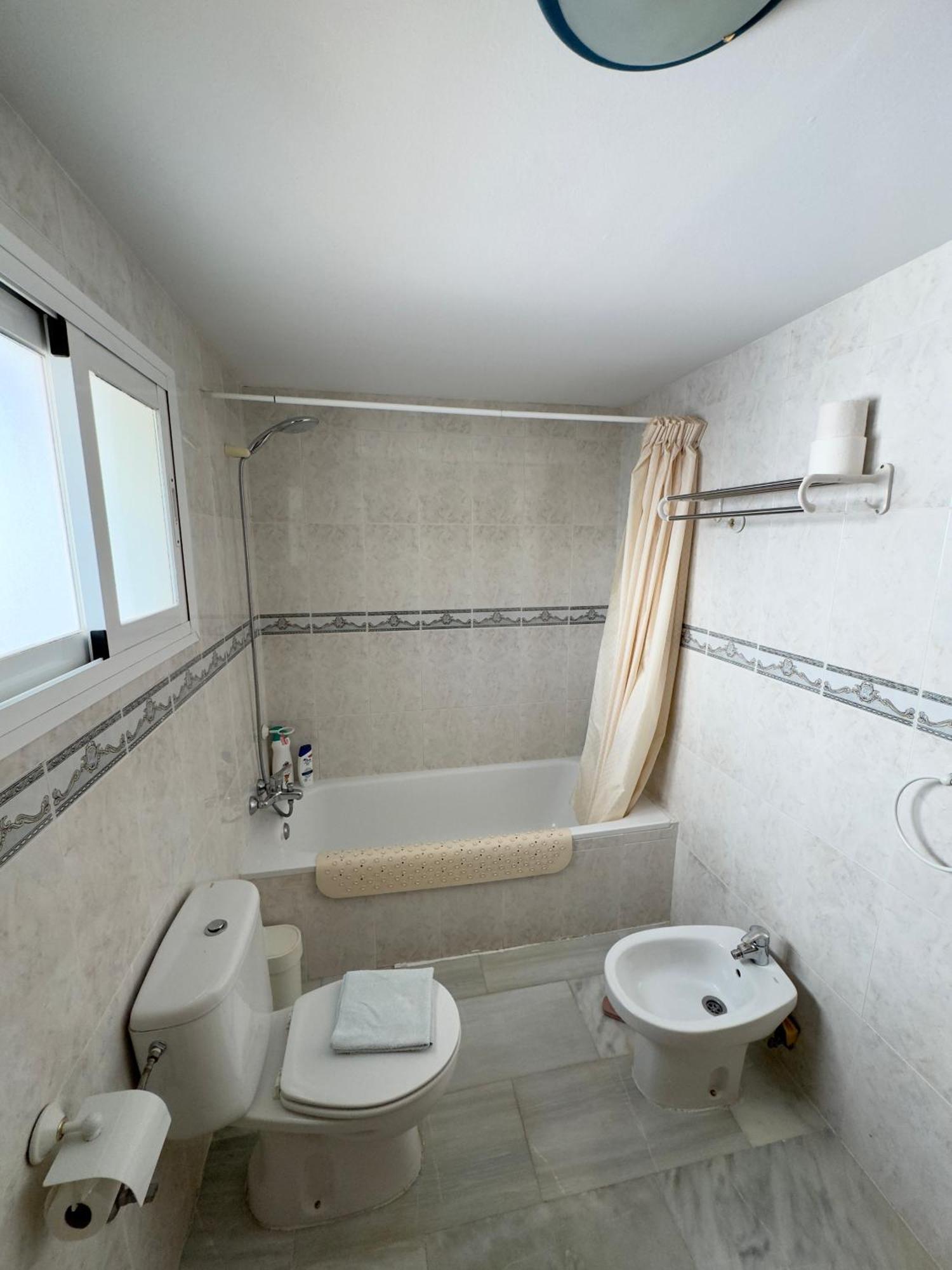 Apartamento Soleado En Miraflores Málaga