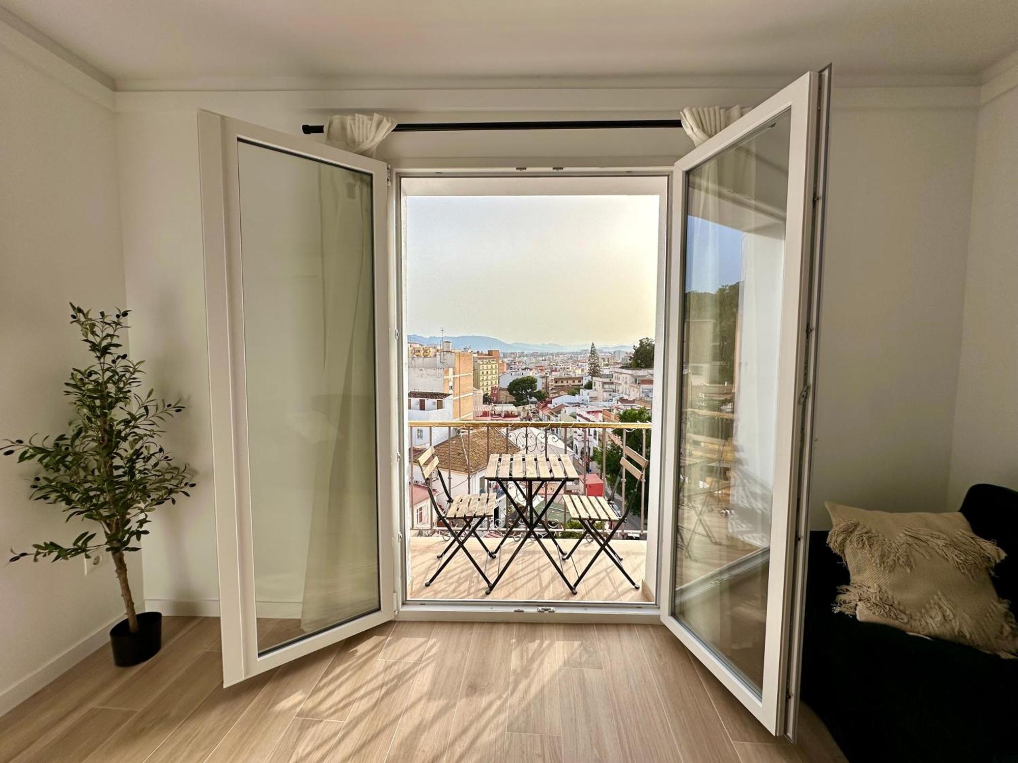 Apartamento Atico Con Solarium Y Bbq Cerca Del Centro 6 Pax