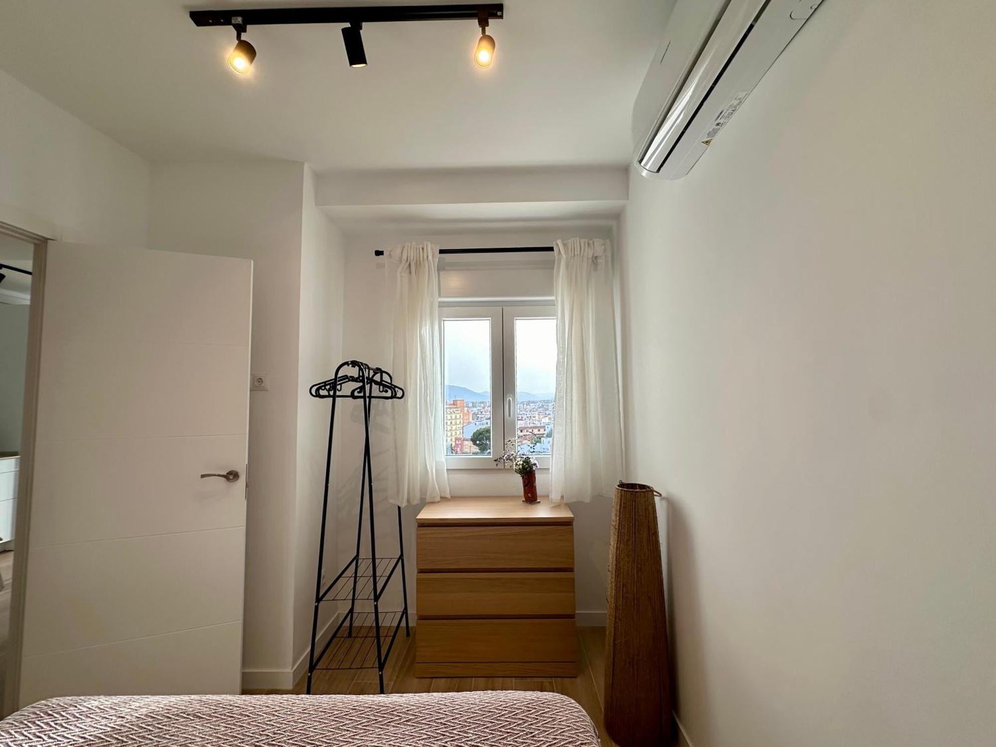 Apartamento Atico Con Solarium Y Bbq Cerca Del Centro 6 Pax *