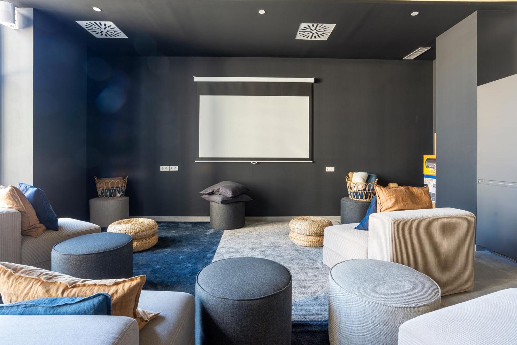 Skyline Iii Pool & Coworking By Ele Apartamento