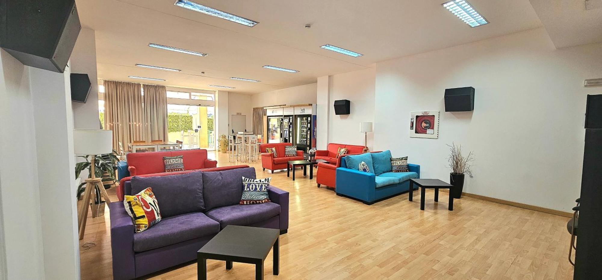 Apartamento Residencia Universitaria Alfil