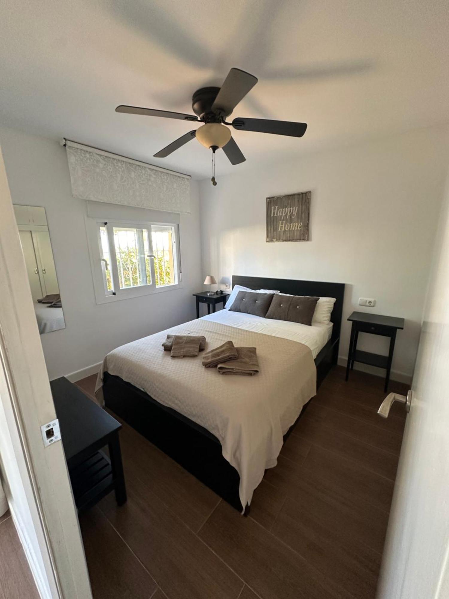 Precioso Apartamento Junto A Playa Y Con Piscina. Apartamento *