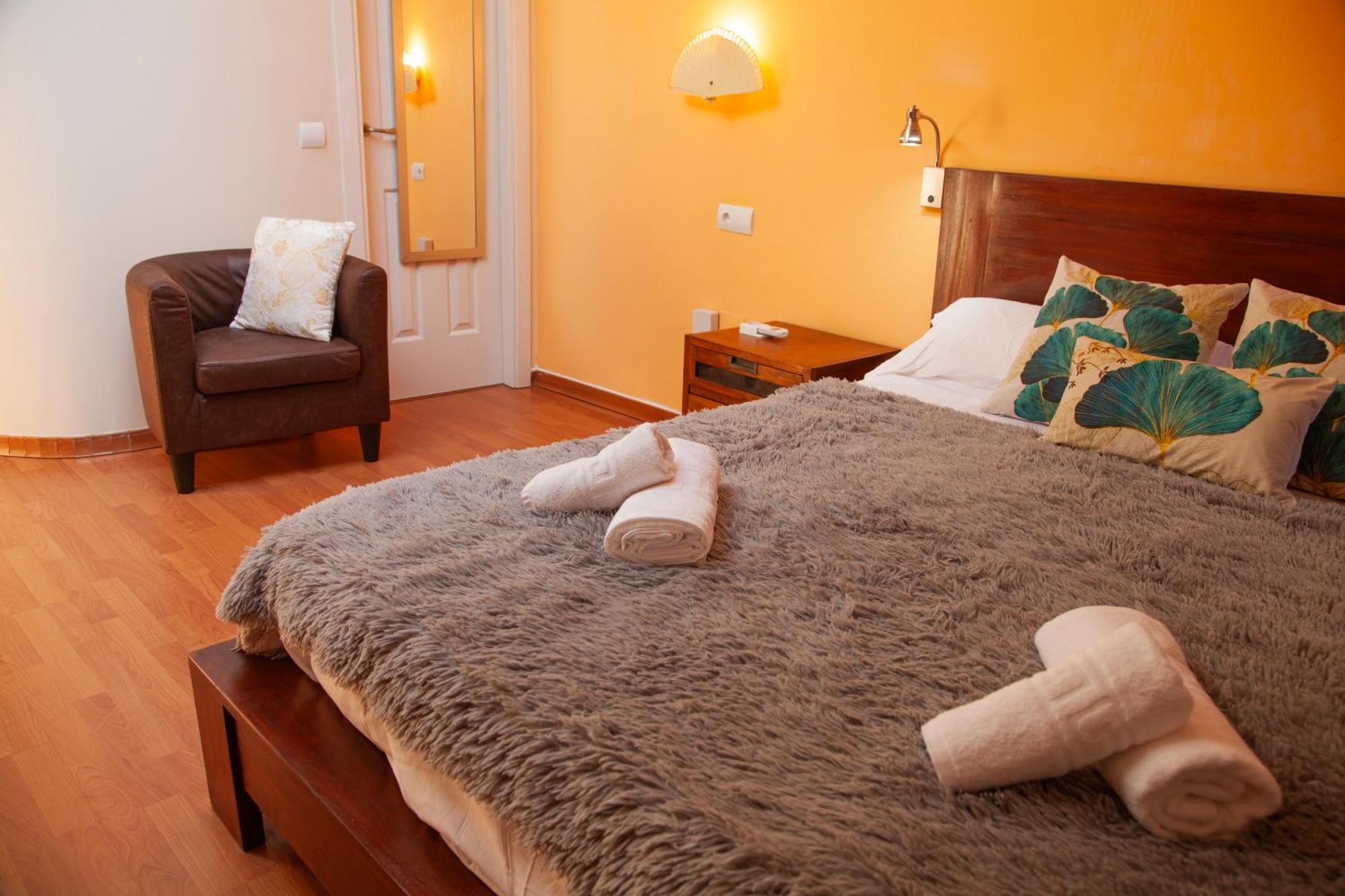 Duplex En Centro De Malaga, Calle Nuno Gomez * Málaga