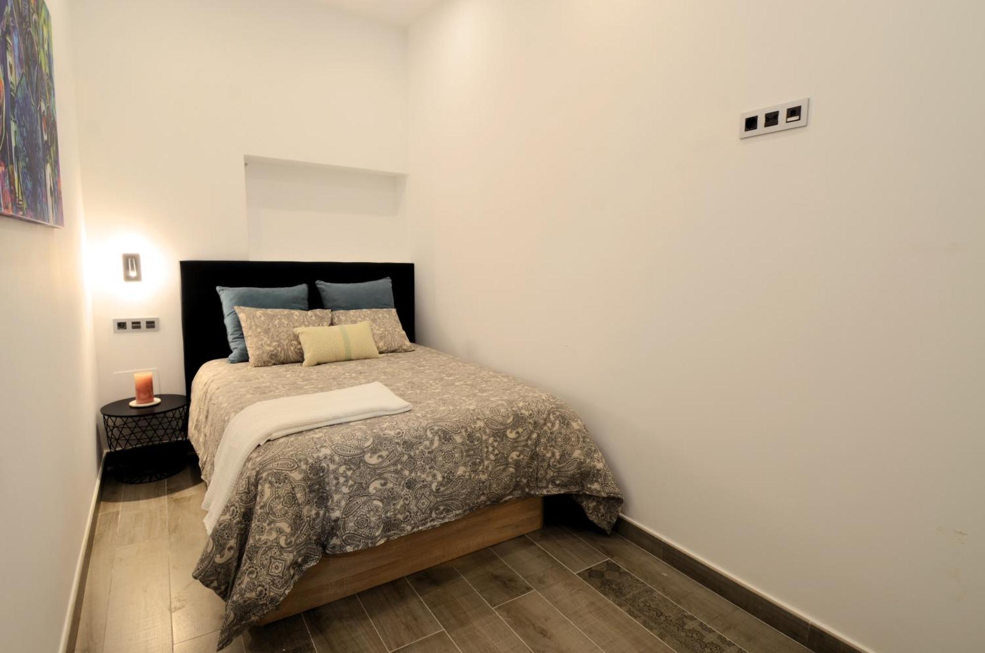 Fabrica Del Lujo En El Centro De Apartment Malaga