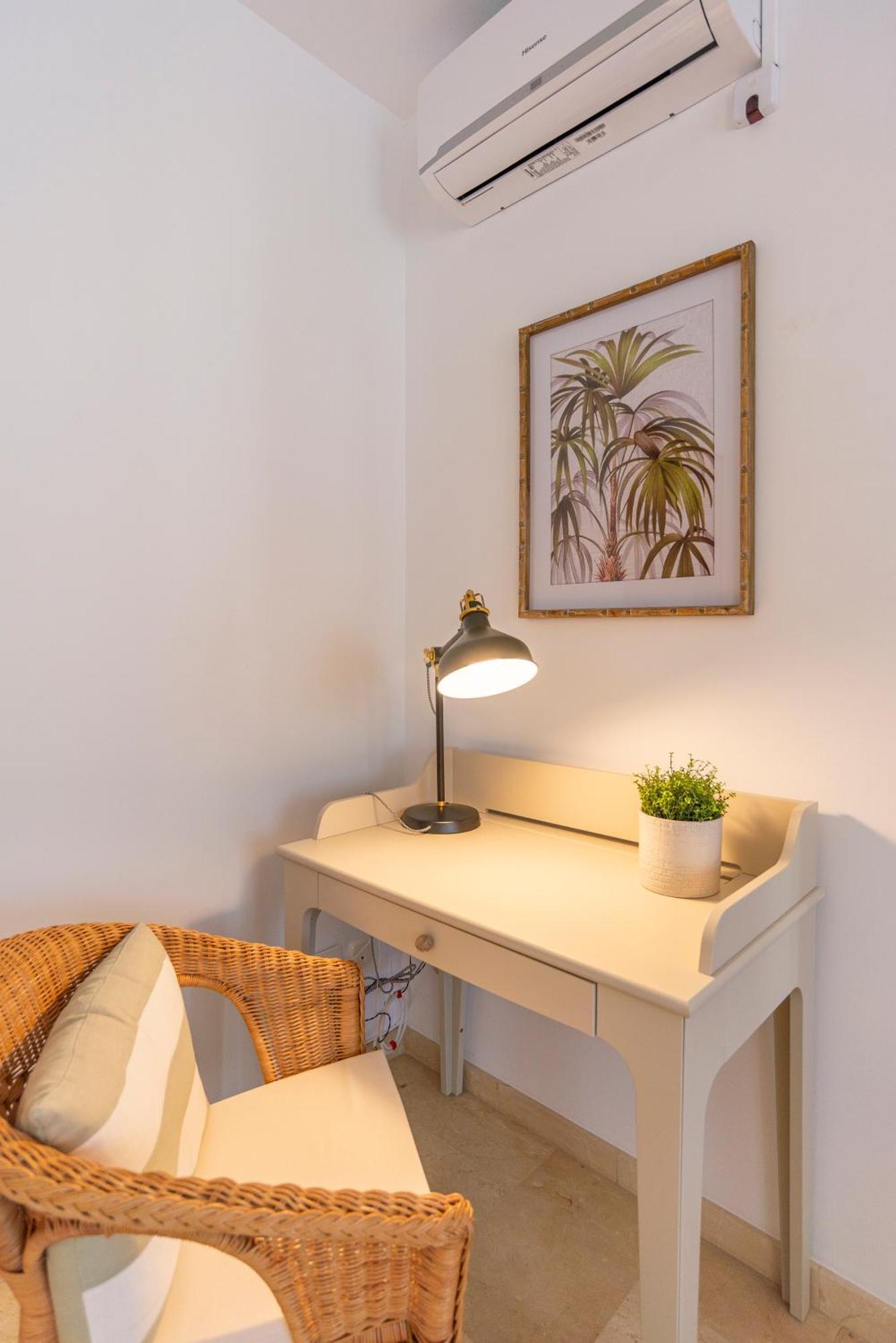 Apartamento & Pool In Center Málaga