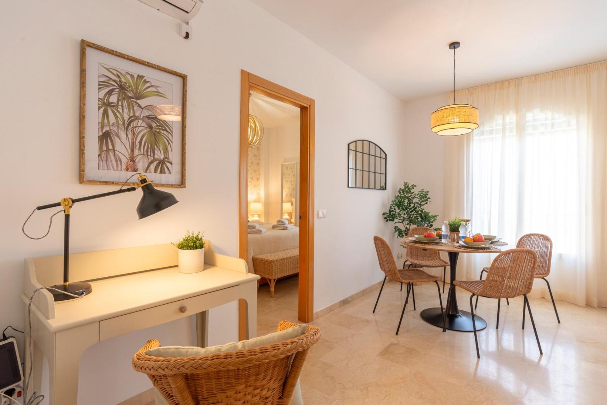 Apartamento & Pool In Center Málaga