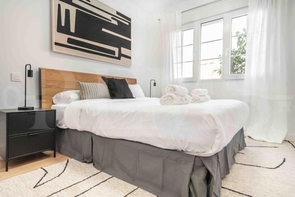 Bright And Modern By Rems Malaga