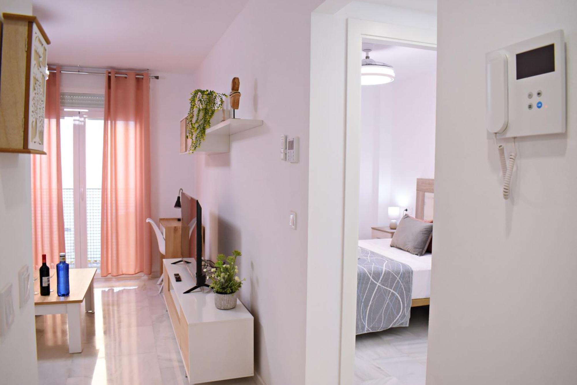 Apartamento At La Isla Preciosos Cerca Del Centro De La Ciudad Y De La Playa Málaga