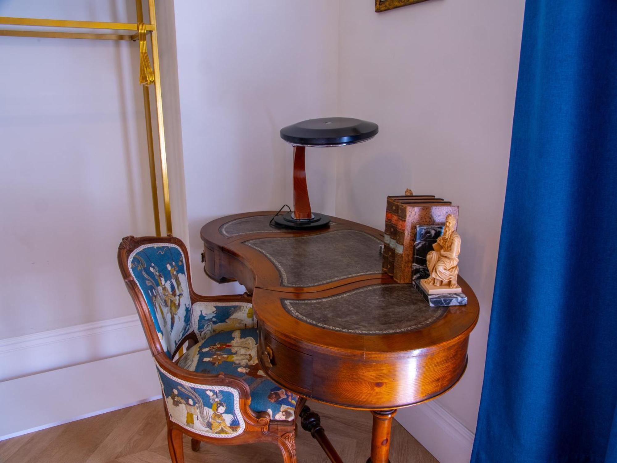 Pries Homes La Casa Azul Bed and breakfast
