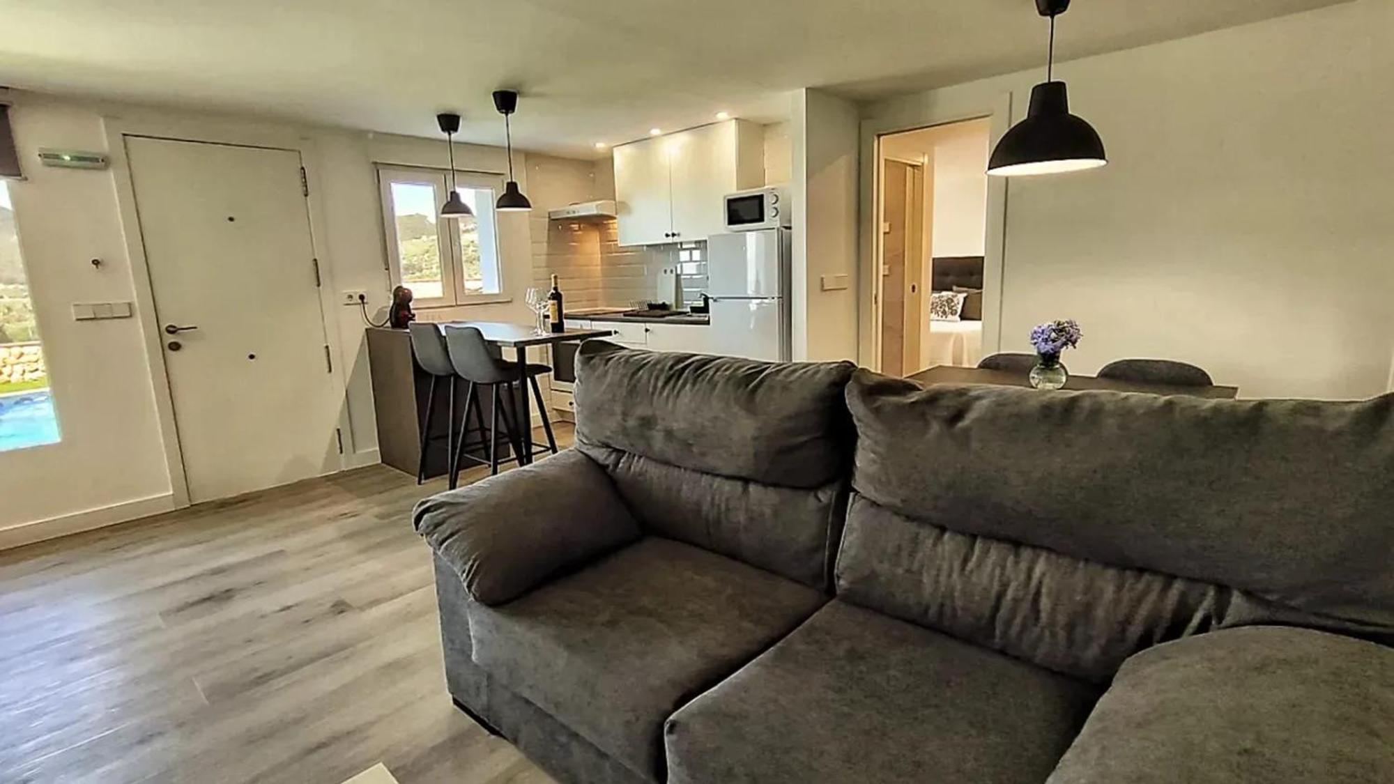 Charming In Prados 45 M² With Pool *