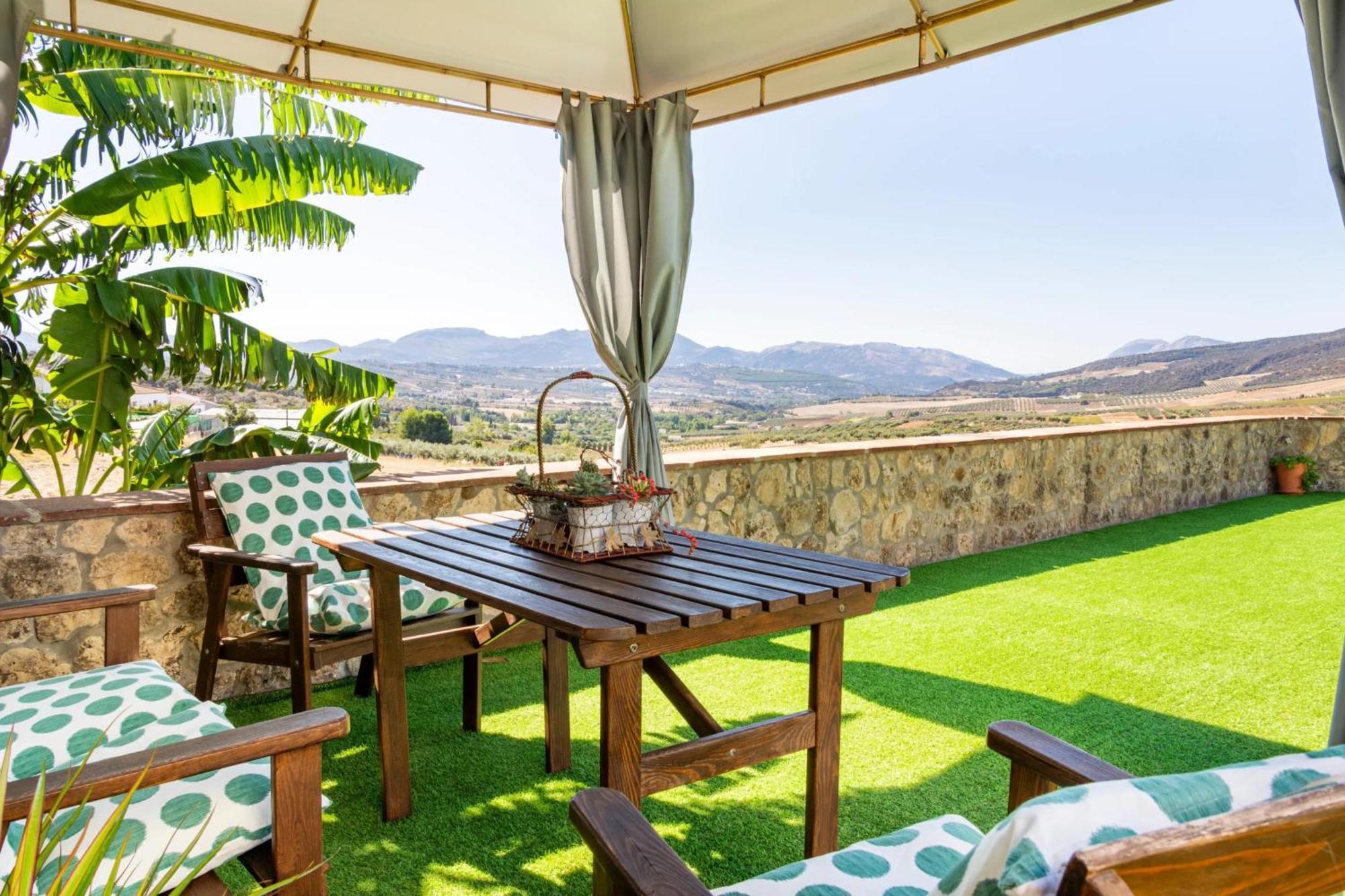 Charming In Prados 45 M² With Pool