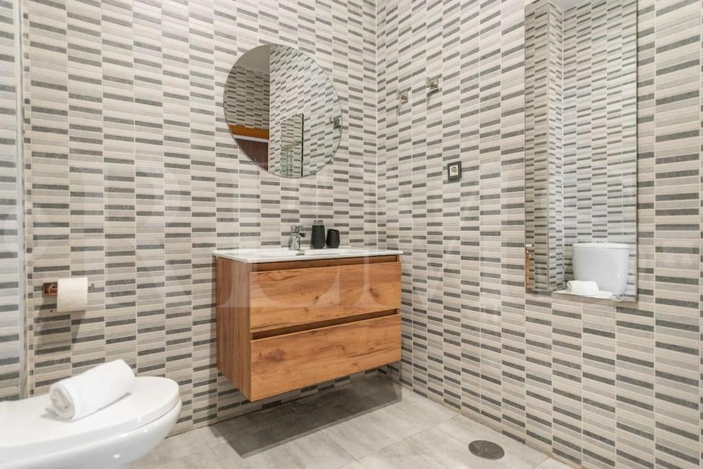 Apartamento Comfortable In The Center By Rems