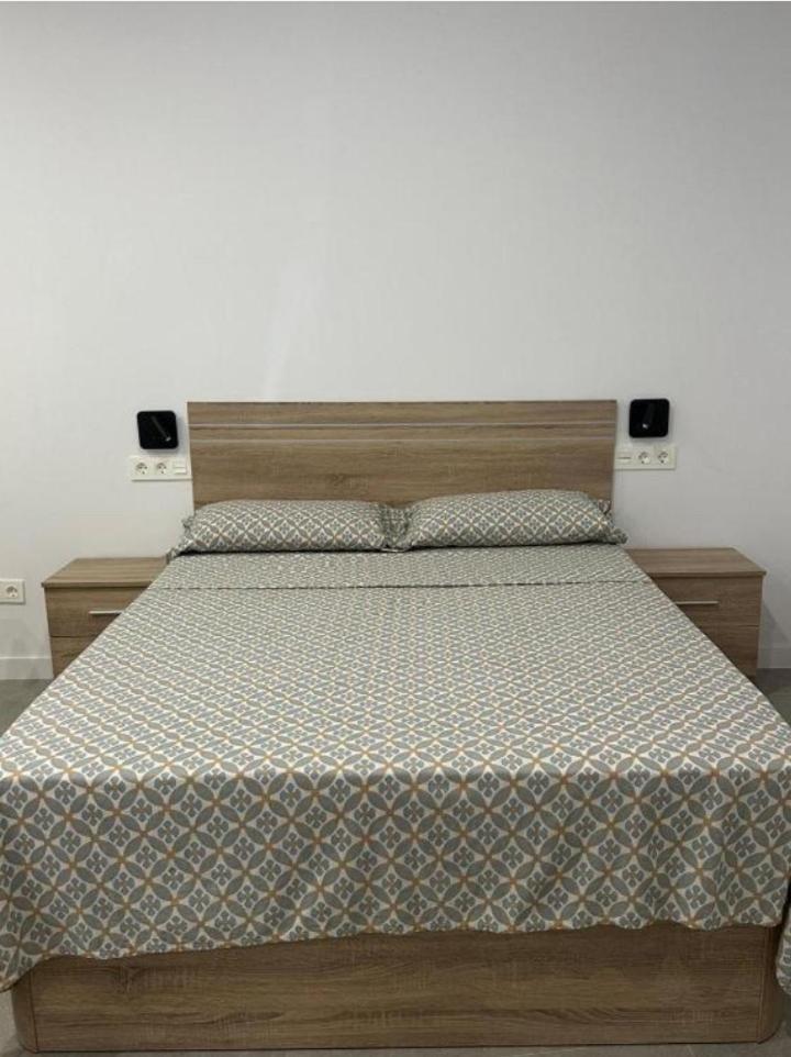 Estupendo Piso A 5 Min De La Estacion De Bus Y Tren Maria Zambrano Apartamento