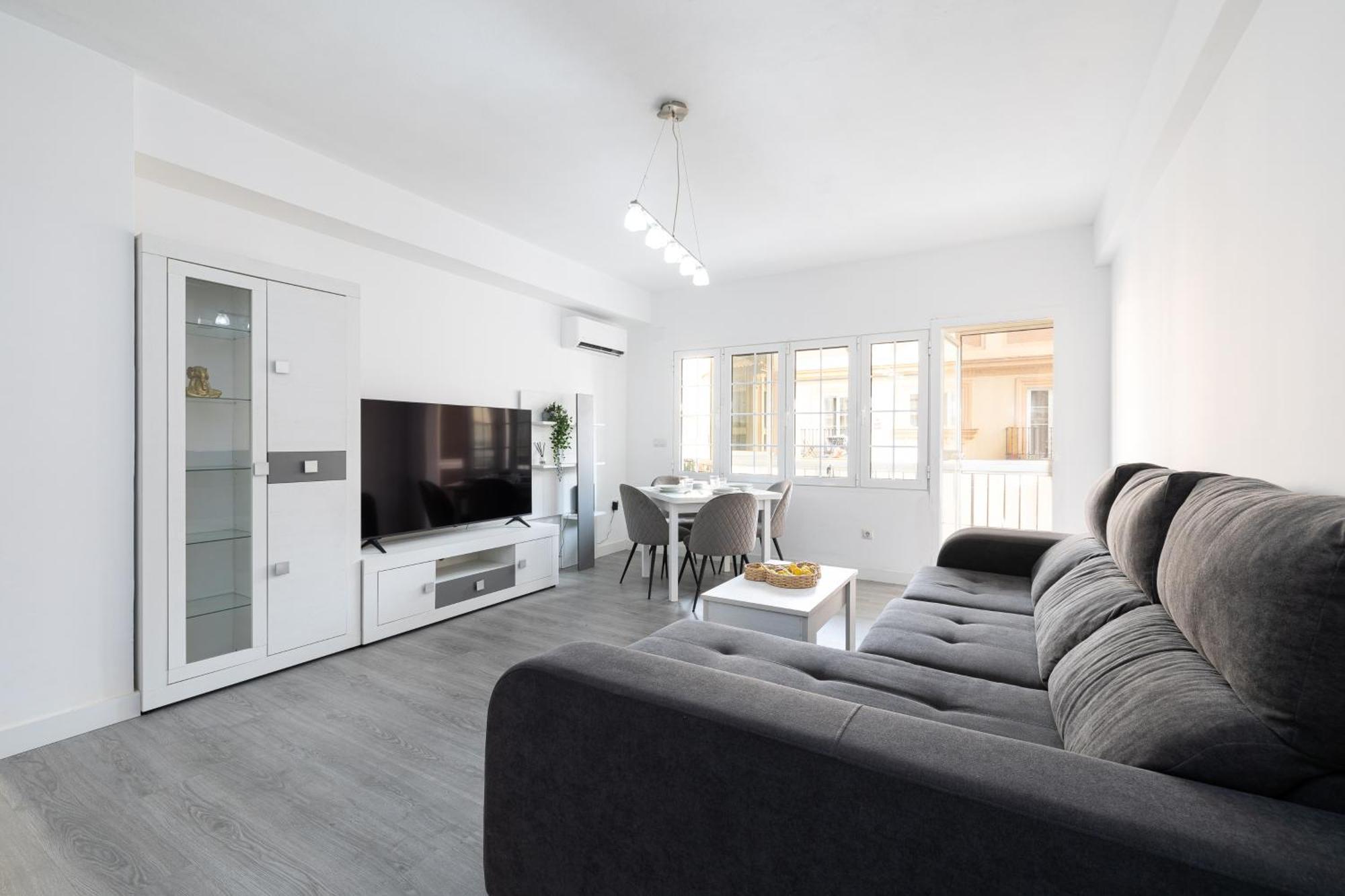H2m Marmoles 3 & 2 Banos Con Balcon Apartamento *