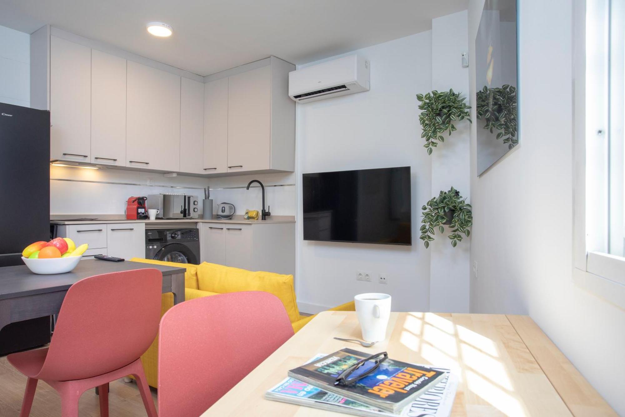 Estudio Con Encanto En Centro By Rent Me Apartamento *
