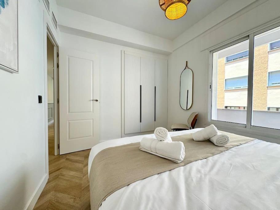 4bd Soho Luxe Retreat Terrace 2bh & Ac Apartamento Málaga