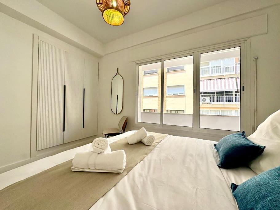 4bd Soho Luxe Retreat Terrace 2bh & Ac Apartamento Málaga