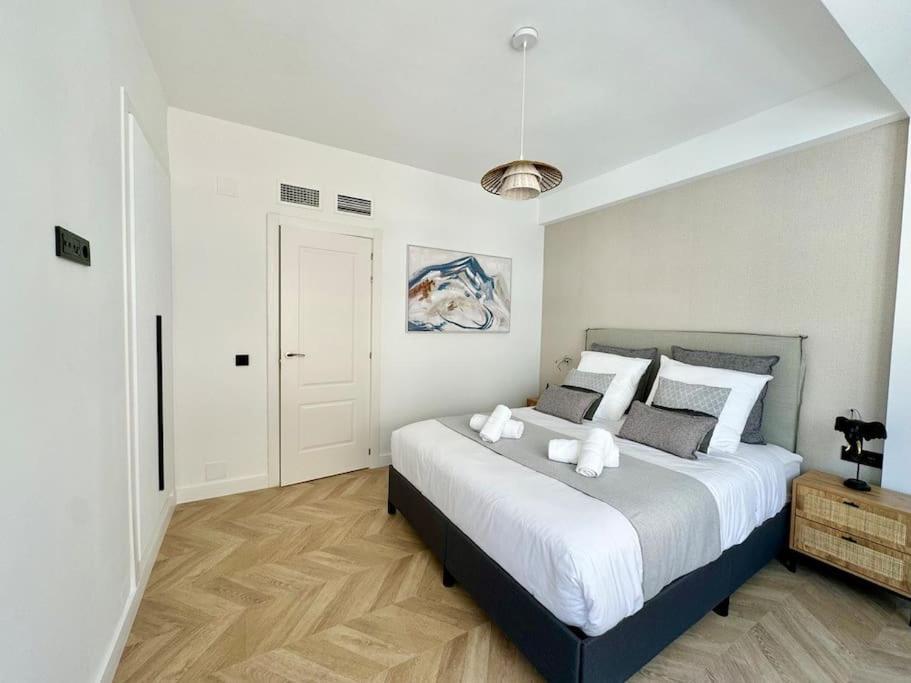 4bd Soho Luxe Retreat Terrace 2bh & Ac Apartamento Málaga
