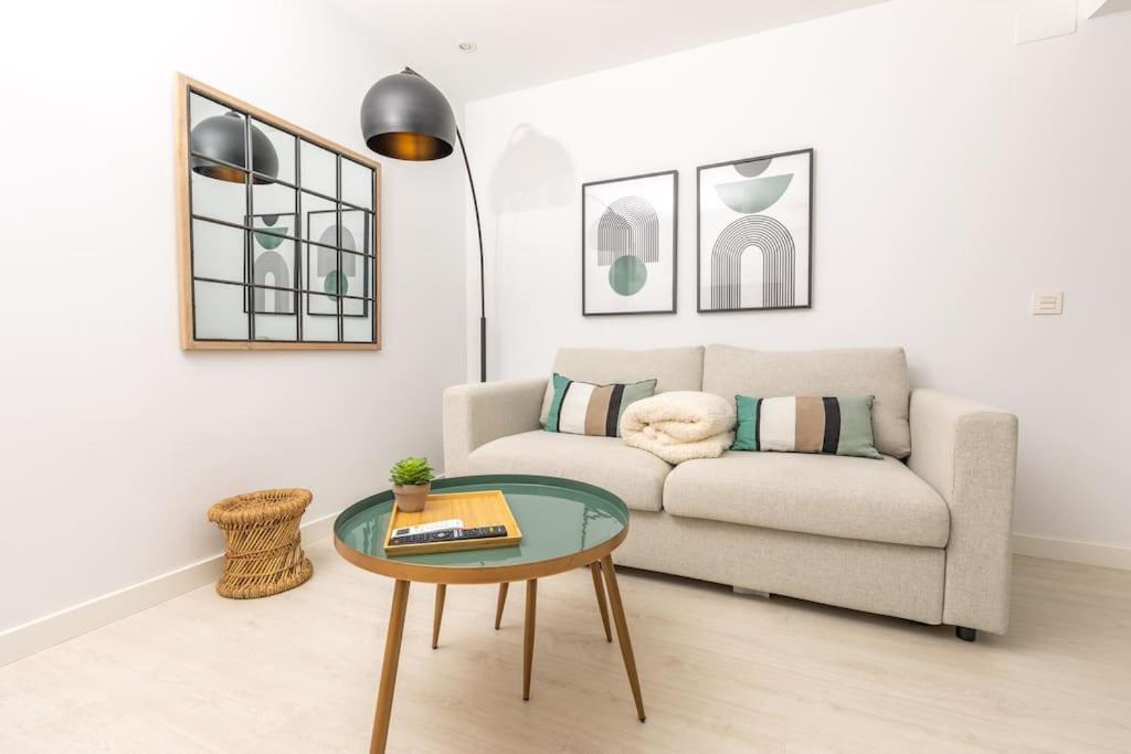 Apartamento Carreteria 51 Increible Centro Historico Sinesedesignhomes Málaga