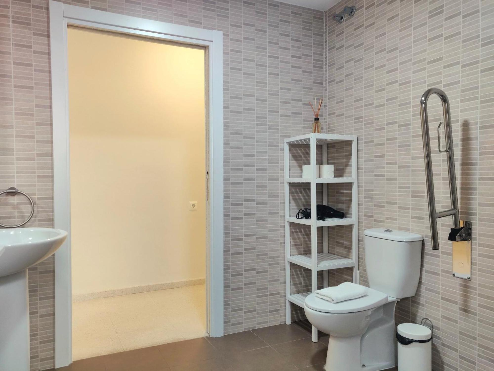 Centrico Apartamento Adaptado A Movilidad Reducida Apartamento *