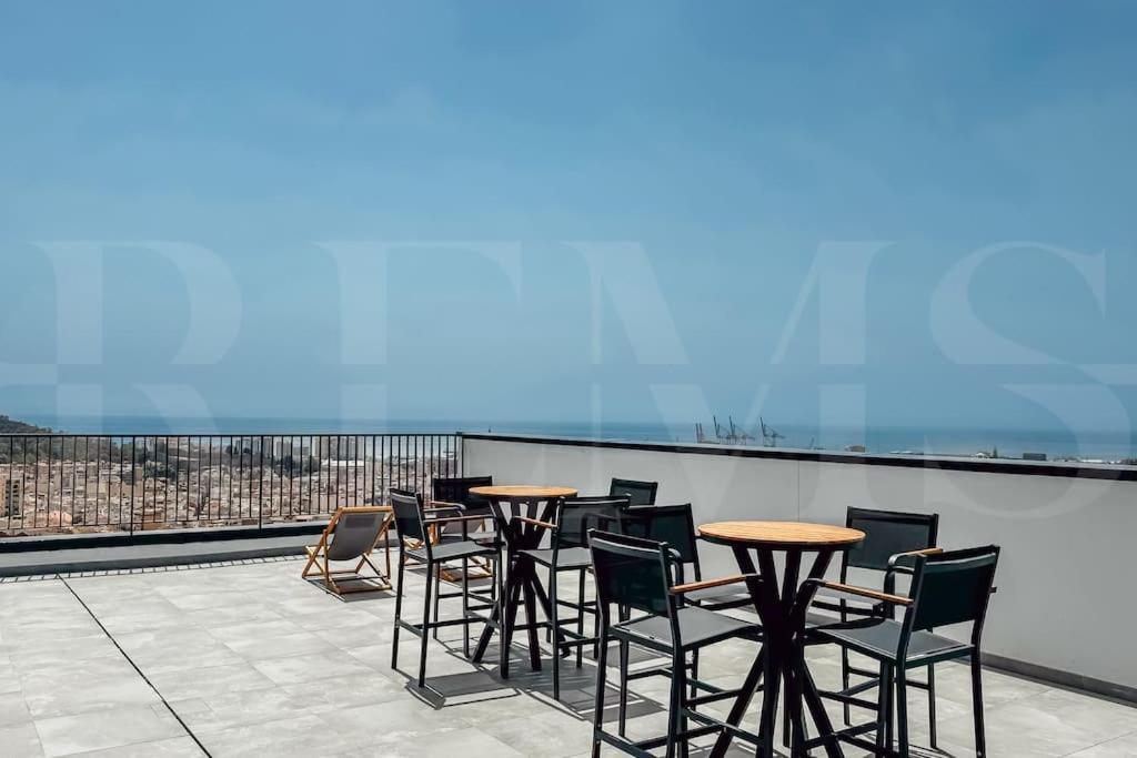 Unique Views From The 21st Floor & Terrace By Rems *