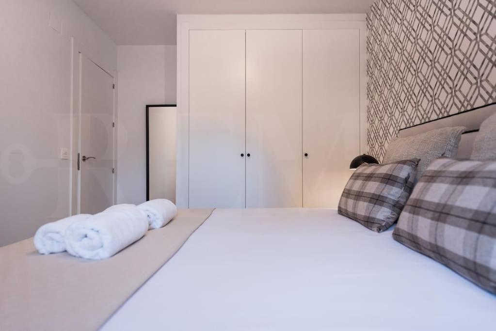 Apartamento With Cathedral View & Terrace By Rems Málaga