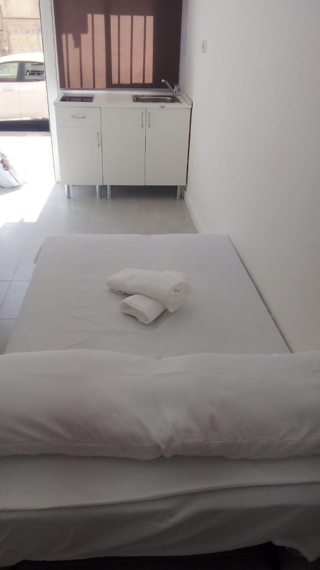 Estudio Encantador Cerca Del Carrefour Rosaleda 1 Apartamento