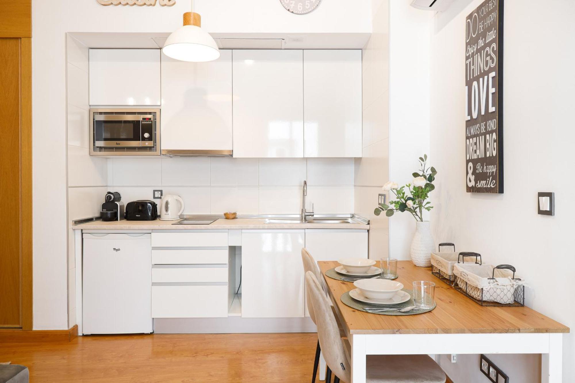 C15 - Charming Modern In The Centre Apartamento *