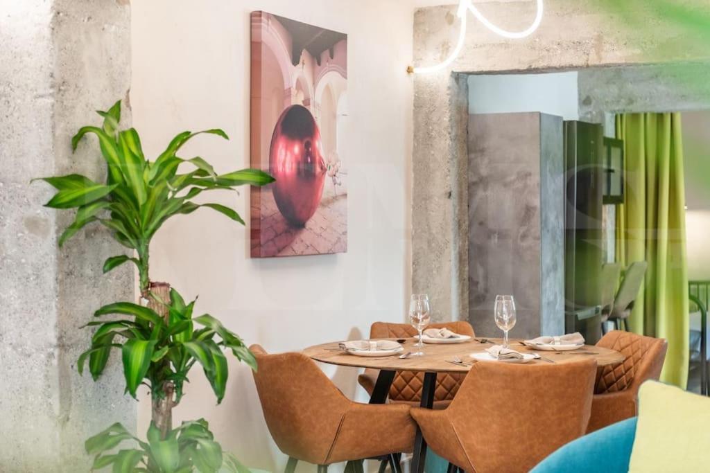 Pop Art Gem With Paintings By Local Artist By Rems *